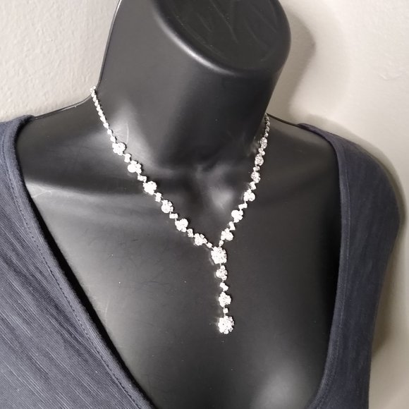 Decorative Y Shaped Necklace Adjustable 16 To 20 Inches - Picture 2 of 14